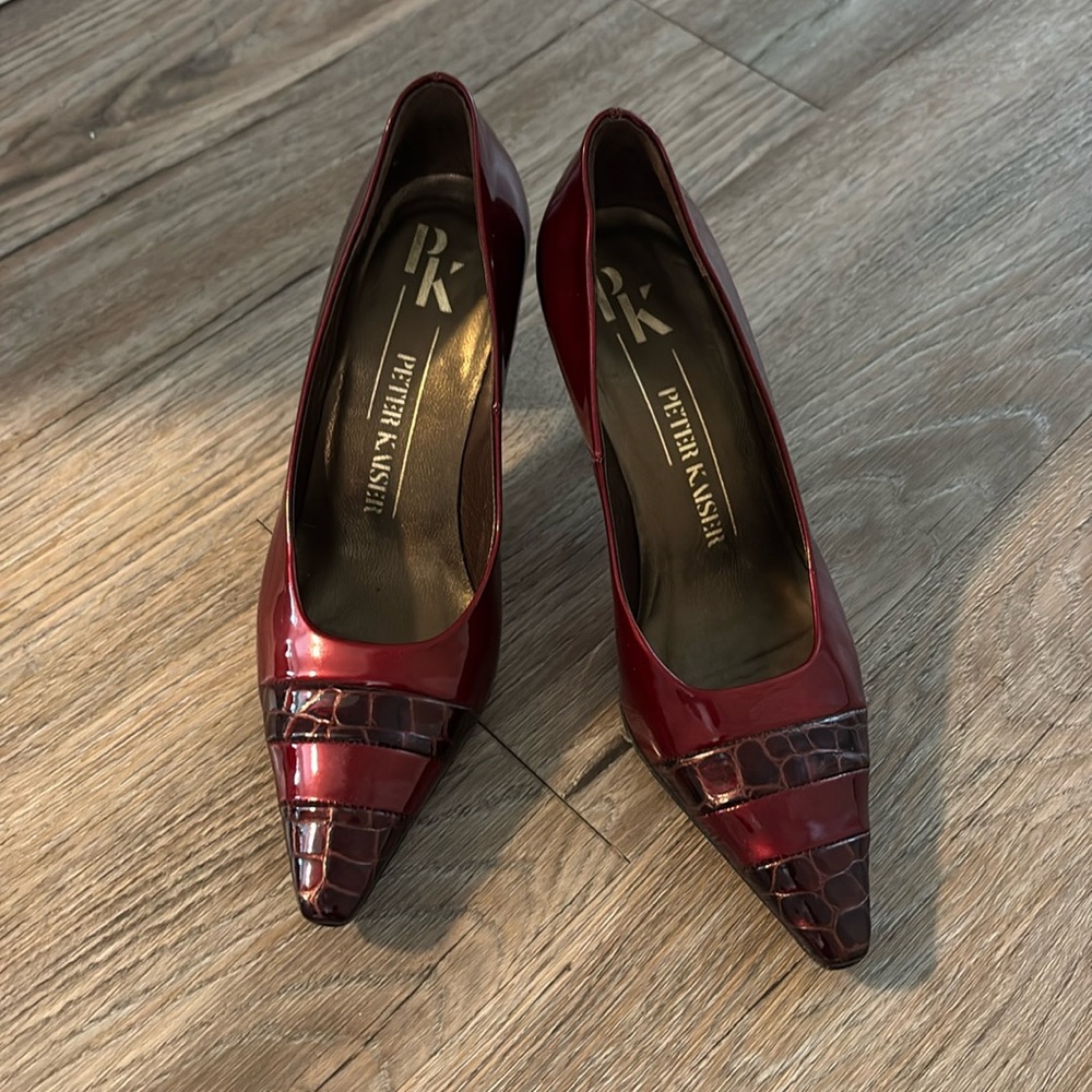 Beautiful Burgundy Alligator Patent pumps